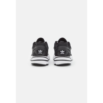 adidas Originals Baskets basses ASTIR - 01 - AD111A2AS|Q12