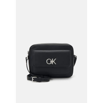 Calvin Klein Sac bandoulière RE-LOCK CAMERA BAG FLAP - 01 - 6CA51H1B2|Q11