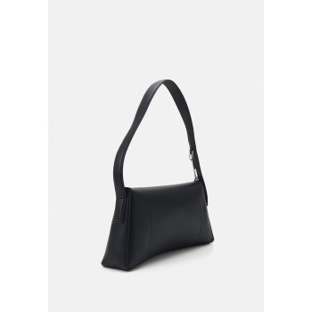 Calvin Klein Sac à main SOFT SCULPT SHOULDER BAG - 01 - 6CA51H1AR|Q11