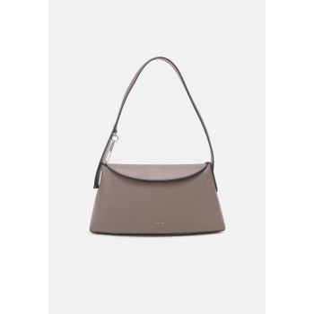 Calvin Klein Sac à main SOFT SCULPT SHOULDER BAG - 01 - 6CA51H1AR|C11