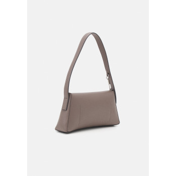 Calvin Klein Sac à main SOFT SCULPT SHOULDER BAG - 01 - 6CA51H1AR|C11