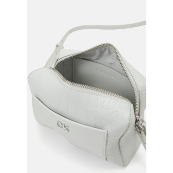 Calvin Klein Sac bandoulière DAILY CAMERA BAG - 01 - 6CA51H1A2|K11