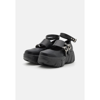 Koi Footwear Escarpins à plateforme SERAPHON MYSTIC BUCKLE CHUNKY SHOES - 01 - KOF11B03I|Q11