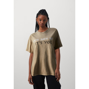 BDG Urban Outfitters T-shirt imprimé ITS NOT YOU TEE UNISEX - 01 - QX7210081|B11