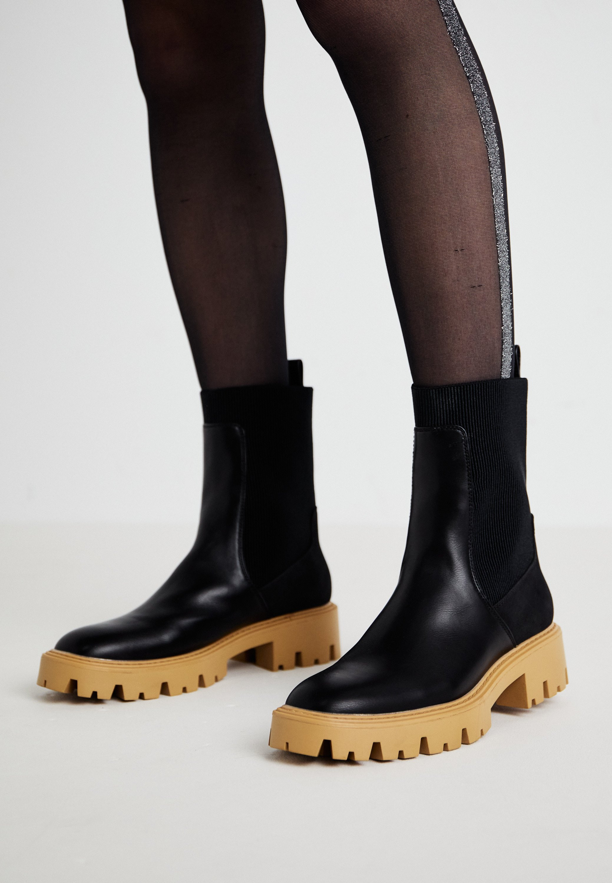 ONLY SHOES Bottines à plateau ONLBETTY CHELSEA BOOT - 01 - OS411N0A3|Q11