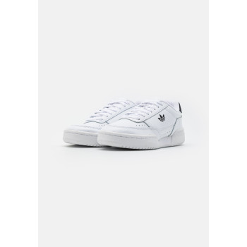 adidas Originals Baskets basses COURT SUPER - 01 - AD111A2G8|A12