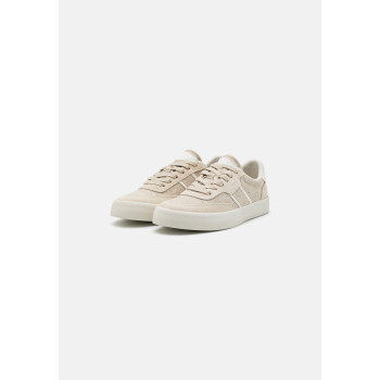 Polo Ralph Lauren Baskets basses COURT - 01 - PO211A03W|A11