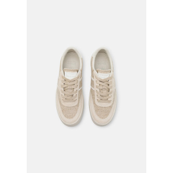 Polo Ralph Lauren Baskets basses COURT - 01 - PO211A03W|A11