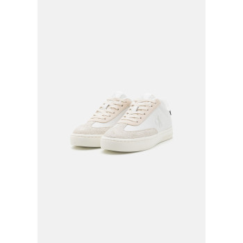 Calvin Klein Jeans Baskets basses CLASSIC CUPSOLE - 01 - C1811A0IU|A11