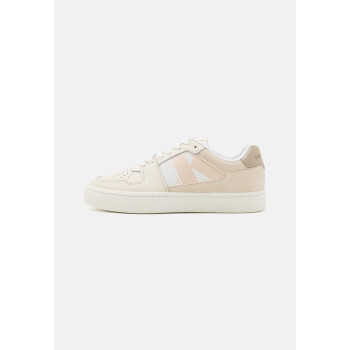 Calvin Klein Jeans Baskets basses CLASSIC CUPSOLE - 01 - C1811A0HZ|A12