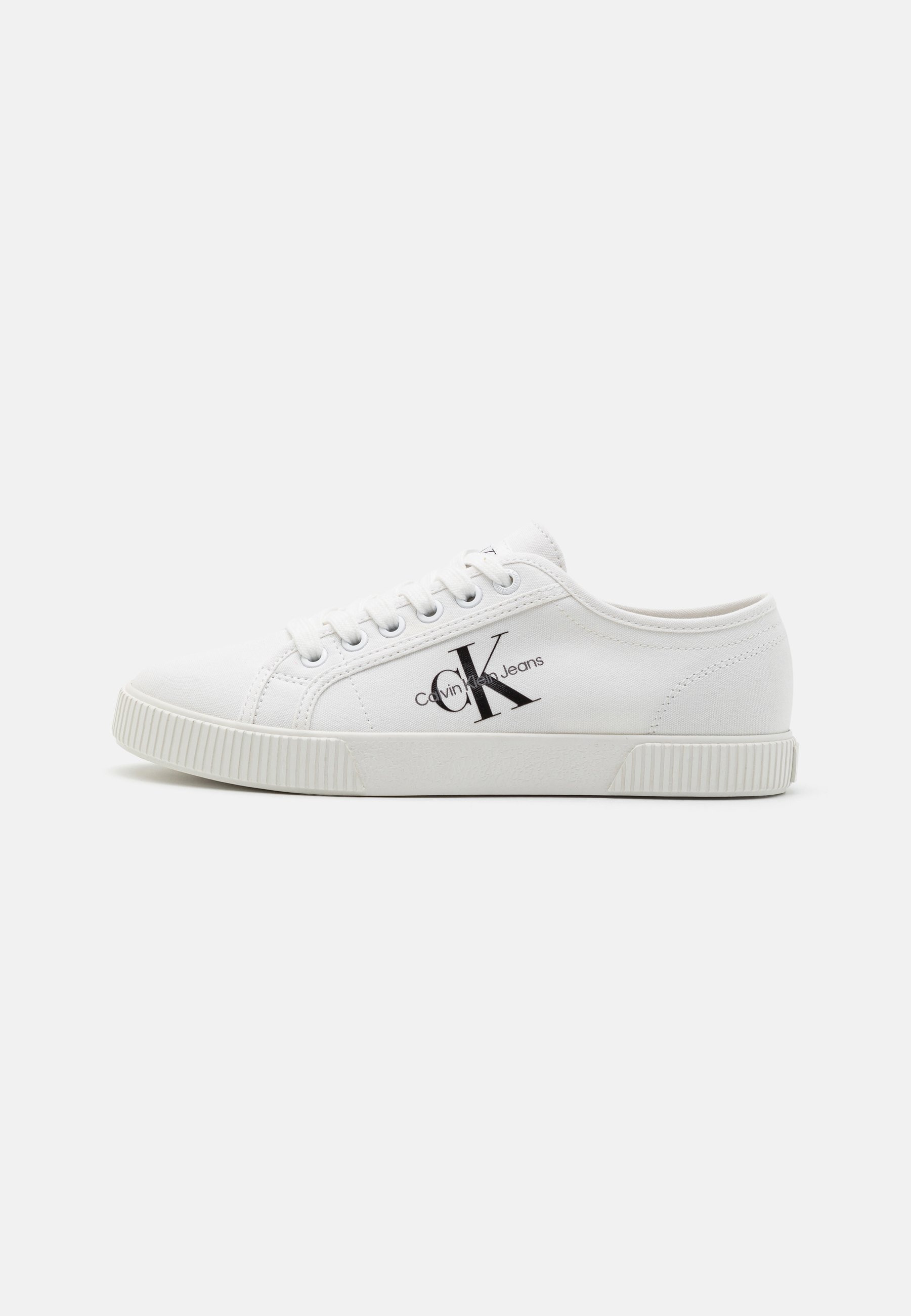 Calvin Klein Jeans Baskets basses ESSENTIAL  - 01 - C1811A08A|A12