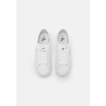 Calvin Klein Jeans Baskets basses ESSENTIAL  - 01 - C1811A08A|A12