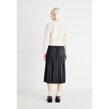 Vero Moda Jupe trapèze VMPUFFY COATED PLEAT SKIRT - 01 - VE121B134|Q11