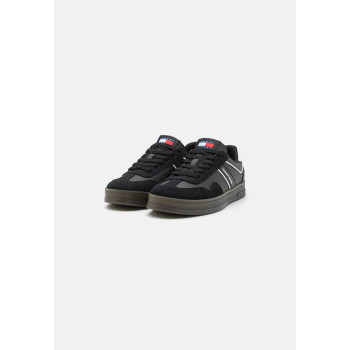 Tommy Jeans Baskets basses COURT - 01 - TOB11A0HQ|Q11