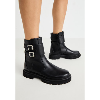 ONLY SHOES Bottines à plateau ONLTRINITY DOUBLE BUCKLE BOOT - 01 - OS411N0A8|Q11