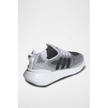 Sneakers Swift Run 22 - Blanc et noir - 02 - 34116006