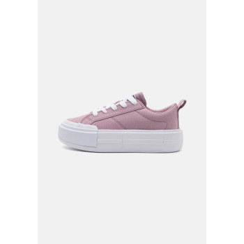 Converse CHUCK TAYLOR ALL STAR CRUISE UNISEX Baskets basses lilas 35.5 undefined