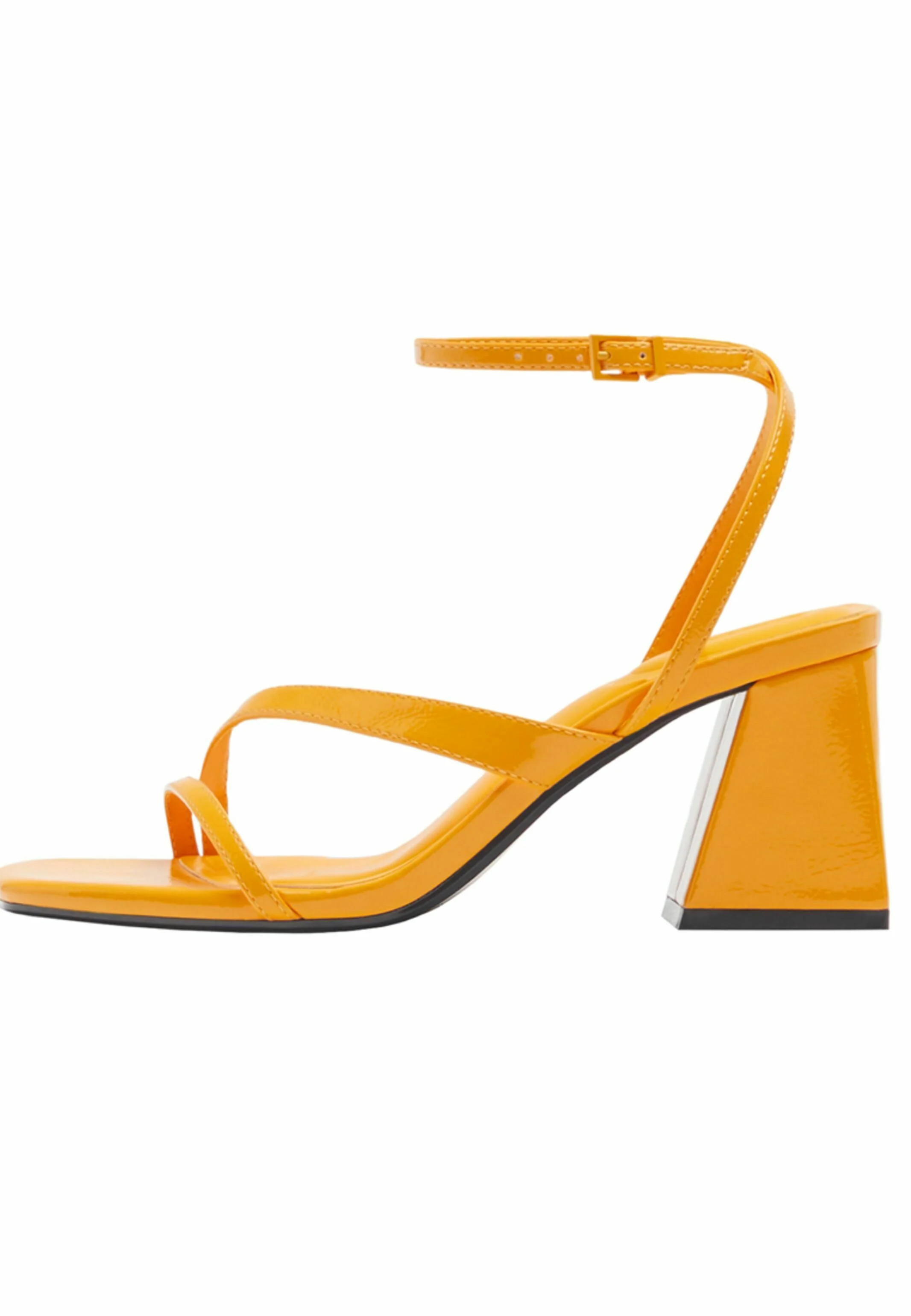Bershka STRAPPY Sandales moutarde 35 undefined