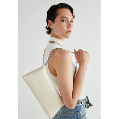 Gina Tricot SLOUCHY CLUTCH BAG Sac à main écru onesize undefined