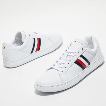 Tommy Hilfiger - Baskets en Cuir Corporate Cupsole blanches - 04 -4785733