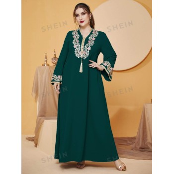 SHEIN Modely Robe avec broderie fleurie et franges - 13069051