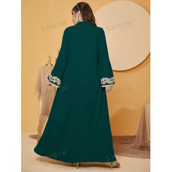 SHEIN Modely Robe avec broderie fleurie et franges - 13069051