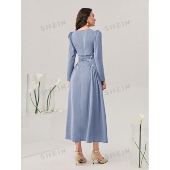 SHEIN Modely Robe De Taille Froncée Pour Femmes Avec Col À Encoche - 28783433