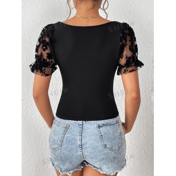 SHEIN Privé T-shirt Contrastant Fleuri En Tulle Manches Bouffantes - 13094634