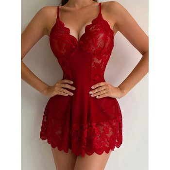 Ensemble de 2 pièces pour femmes sexy en dentelle rouge imprimée avec une robe à bretelles en dentelle transparente et des culottes triangulaires - 26597528