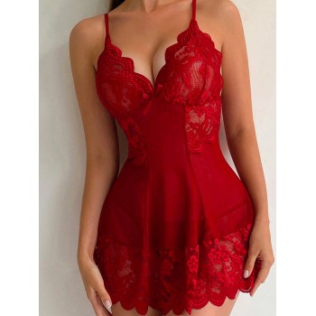 Ensemble de 2 pièces pour femmes sexy en dentelle rouge imprimée avec une robe à bretelles en dentelle transparente et des culottes triangulaires - 26597528