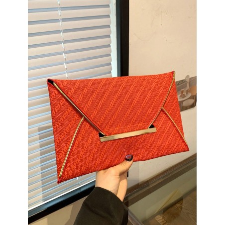 Nouvelle pochette à motif crocodile à la mode et minimaliste, avec garniture de couleur dorée, sac de soirée élégant et tendance pour femmes, style enveloppe - 36493101