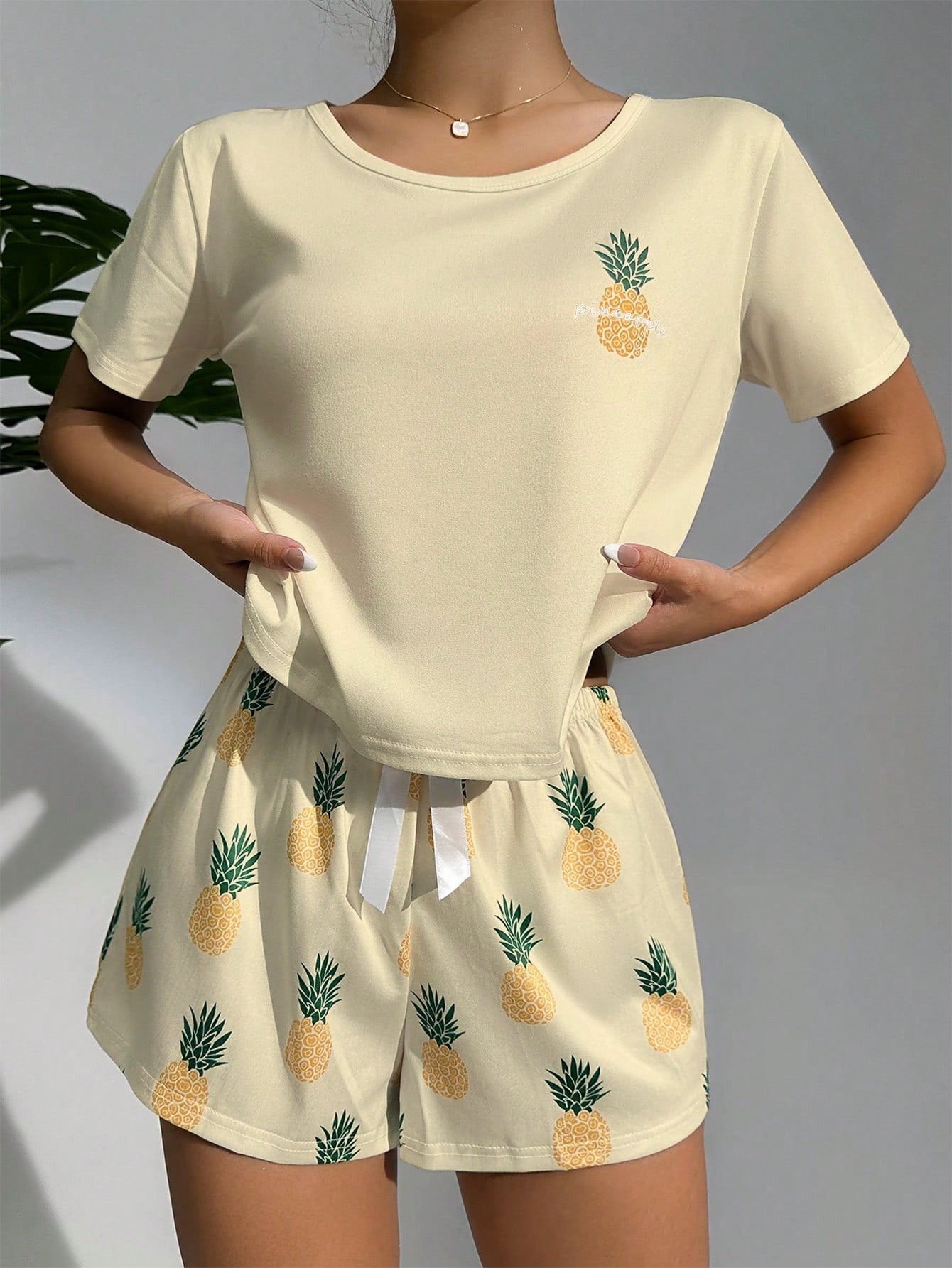 Ensemble Pyjama Short & T-Shirt Imprimé Ananas - 22490228