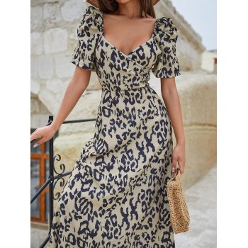 SHEIN Robe pour femme à manches courtes imprimée léopard avec col en cœur et style de vacances pour le printemps/été - 33326844