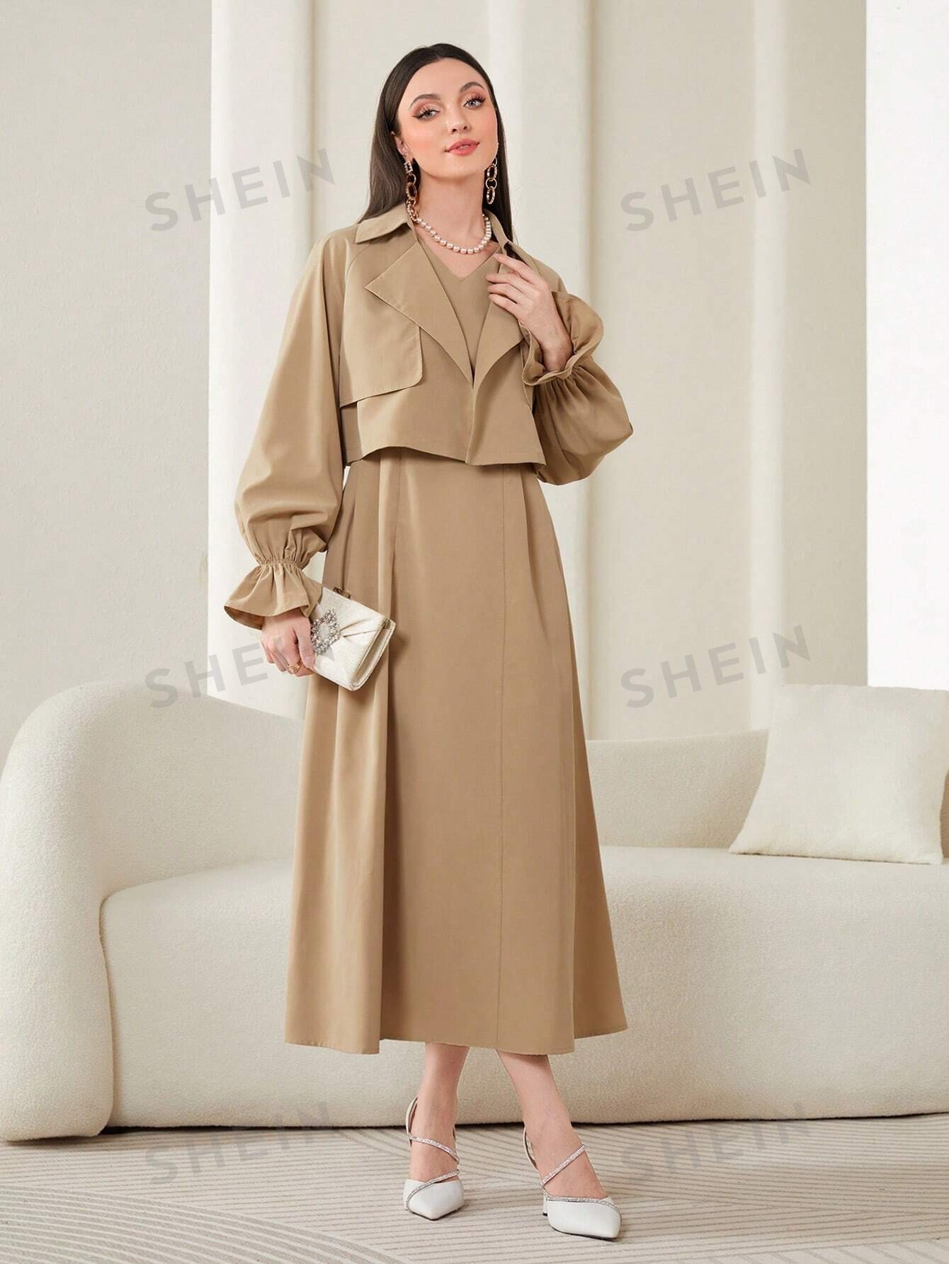 SHEIN Modely Manches Évasées Col À Revers Veste & Robe - 24111747