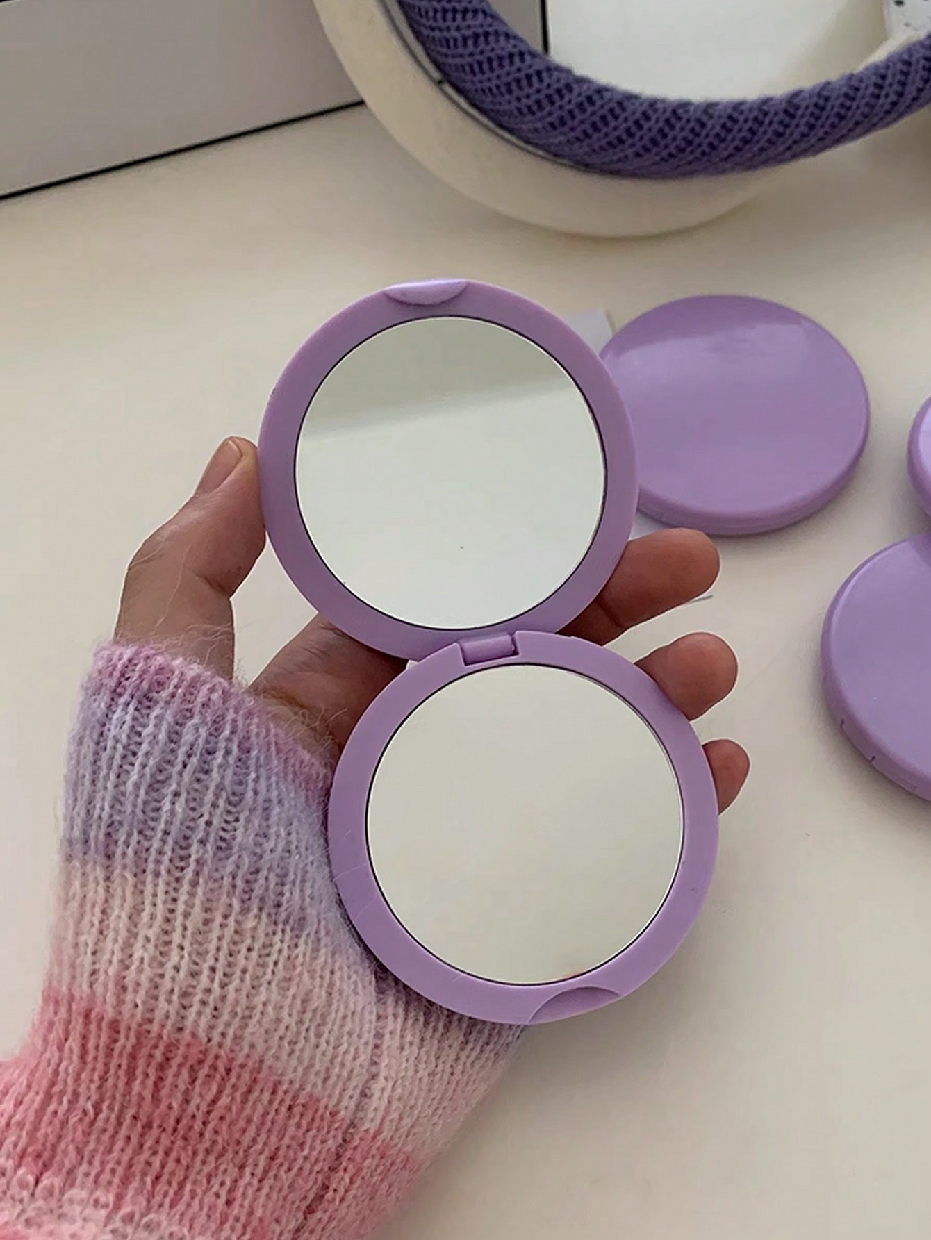 Miroir De Maquillage De Poche Pliable, Miroir Cosmétique Compact Double Face Rond Et Simple 1 Pièce, Miroir De Bureau, Miroir De Voyage Portable Pour  ccessoires De Voyage, Mariage, Fête, Anniversaire, Cadeaux Pour Hommes Maman Papa Meilleurs Amis Professeur, Nouvelle Année, Cadeau Drôle - 12368465