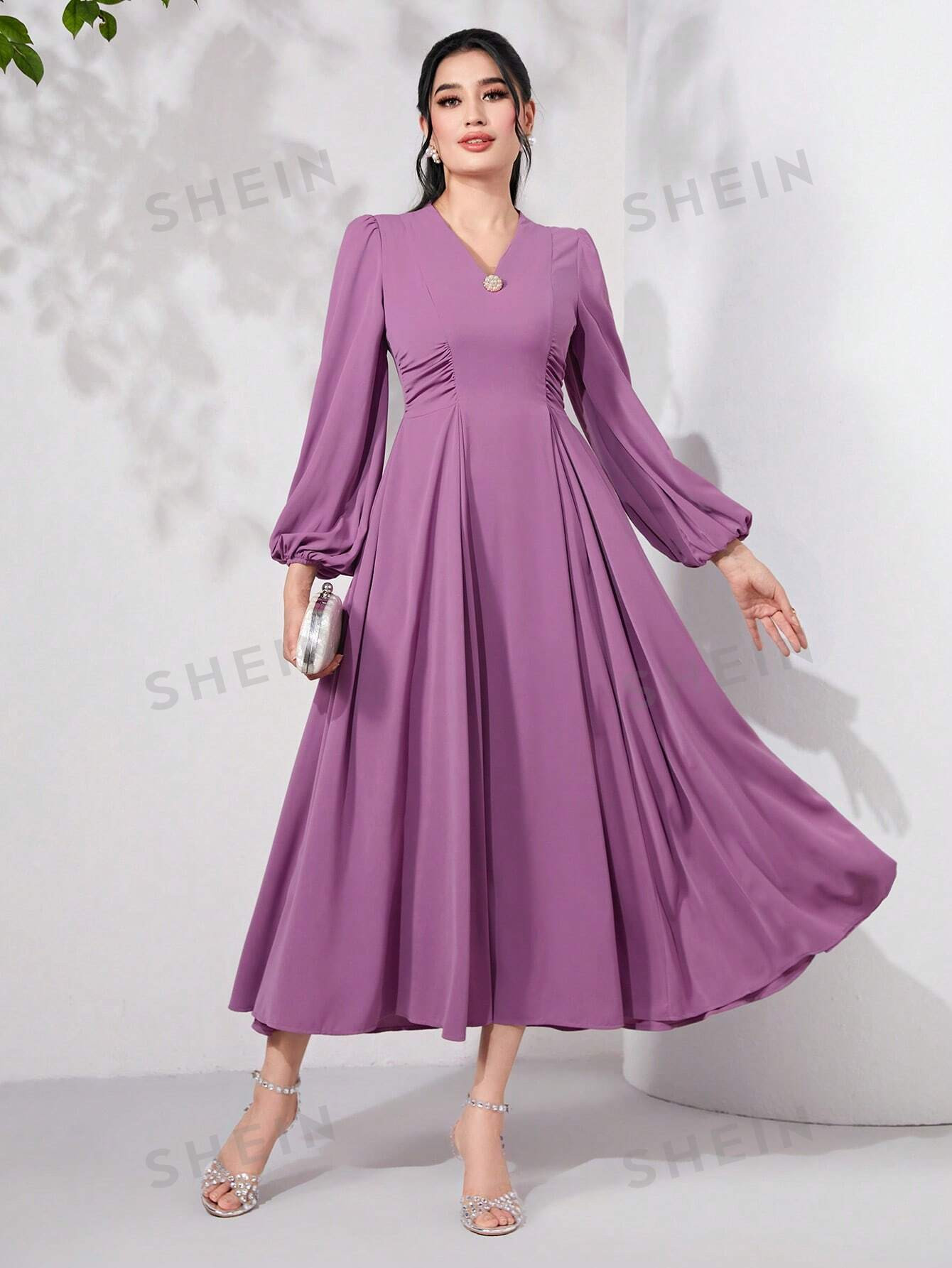 SHEIN Modely Robe Manches Bouffantes À Plis - 16266097