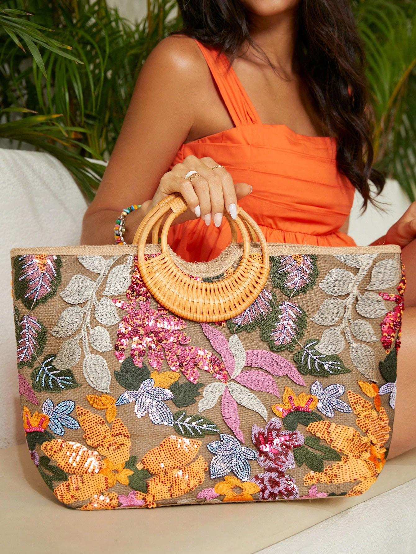 SHEIN VCAY Sac à poignée supérieure avec motif de feuille et de fleur et détail de paillettes et de broderies, sac tissé, parfait pour les vacances d'été à la plage, en extérieur, pique-nique, essentiels d'été, parfait pour les vacances - 14887575