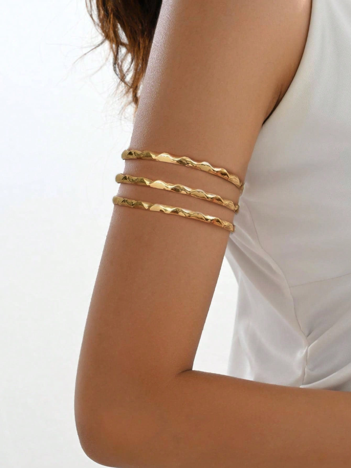 1 Pièce Bracelet D'avant-bras Ondulé En Trois Couches De Couleur Dorée, Bande De Bras De Manchette De Serpent À Lignes Métalliques Simples Et Texturées, Chaîne De Corps De Style Unisexe Pour Cosplay De Fête D'été, Cadeau D'amoureux - 29142619