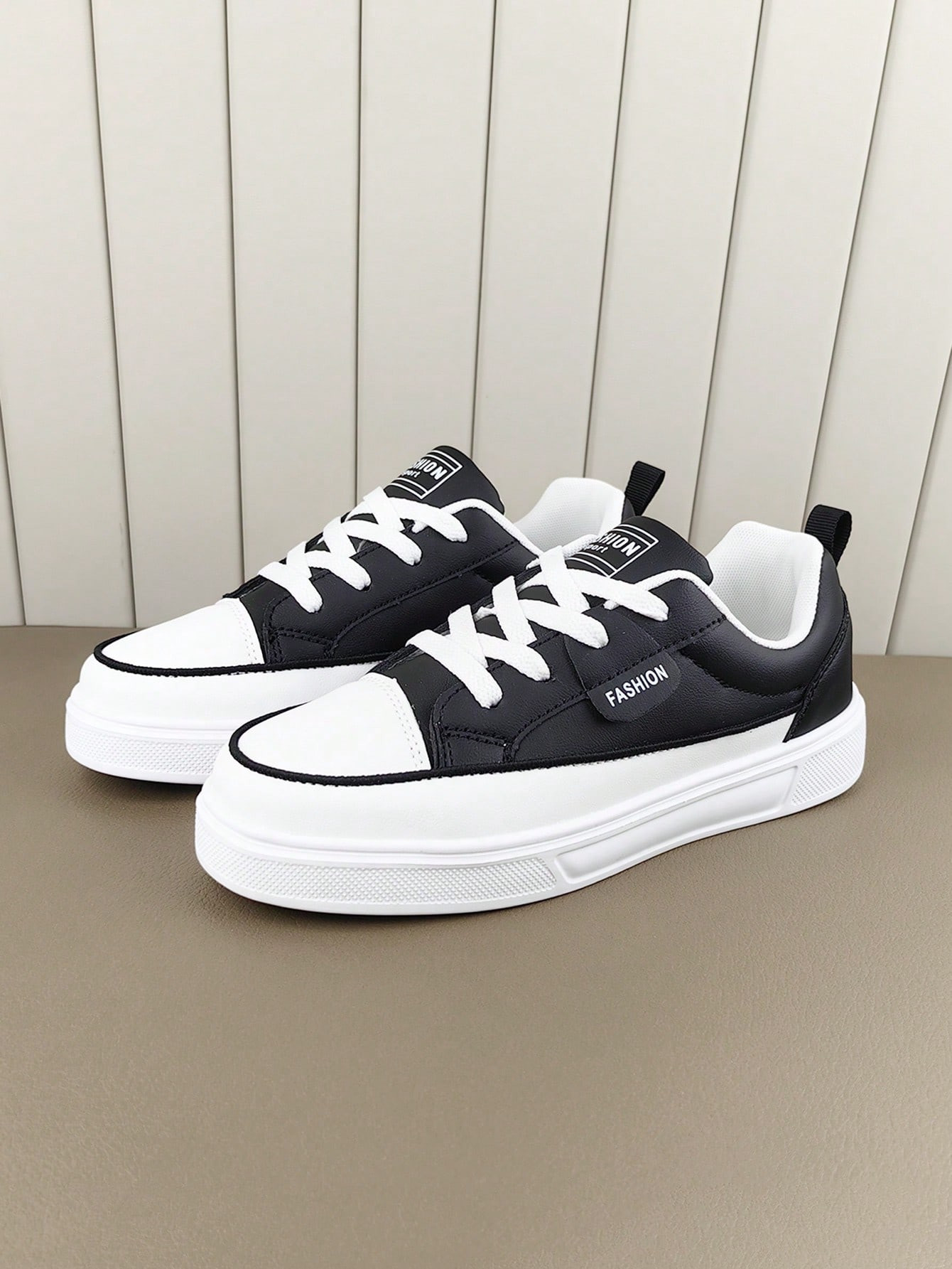 Chaussures de skate casual pour femmes, design mode unisexe, multifonctionnel pour les déplacements, baskets confortables et antidérapantes pour l'extérieur - 40103872